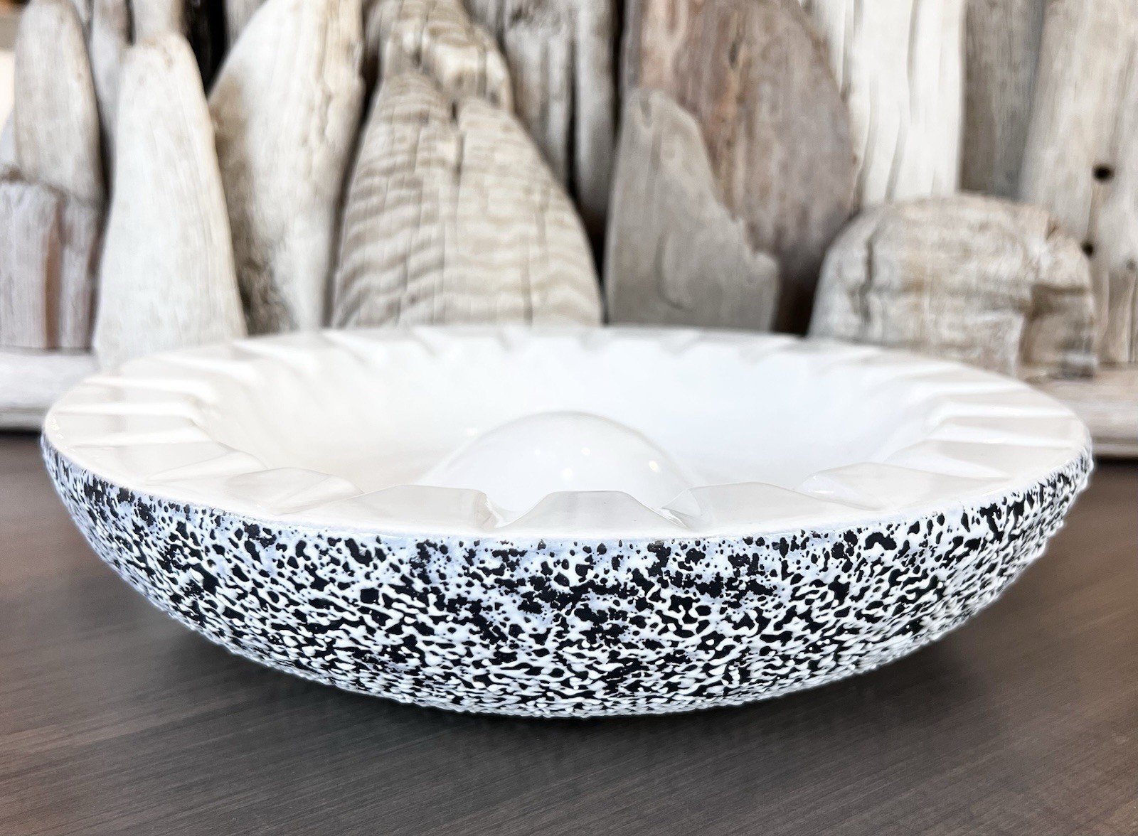 MCM Kenwood Shawnee Art Pottery Lava Glaze Design Black & White Ashtray (D)