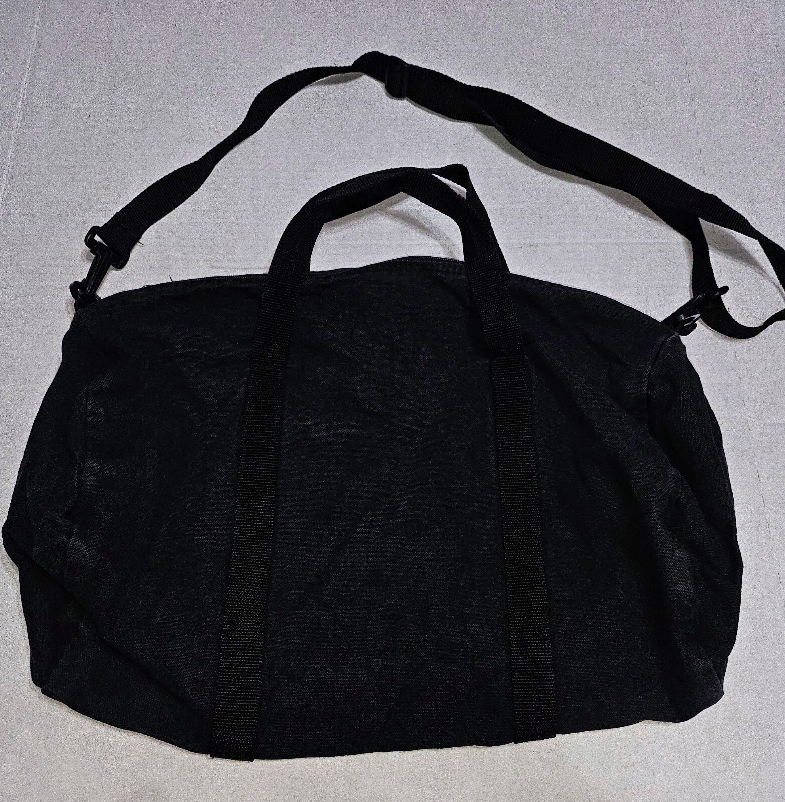 Your Basic Bag Duffle Bag Promo Cigarettes Over The Shoulder or Hand Carry Vtg