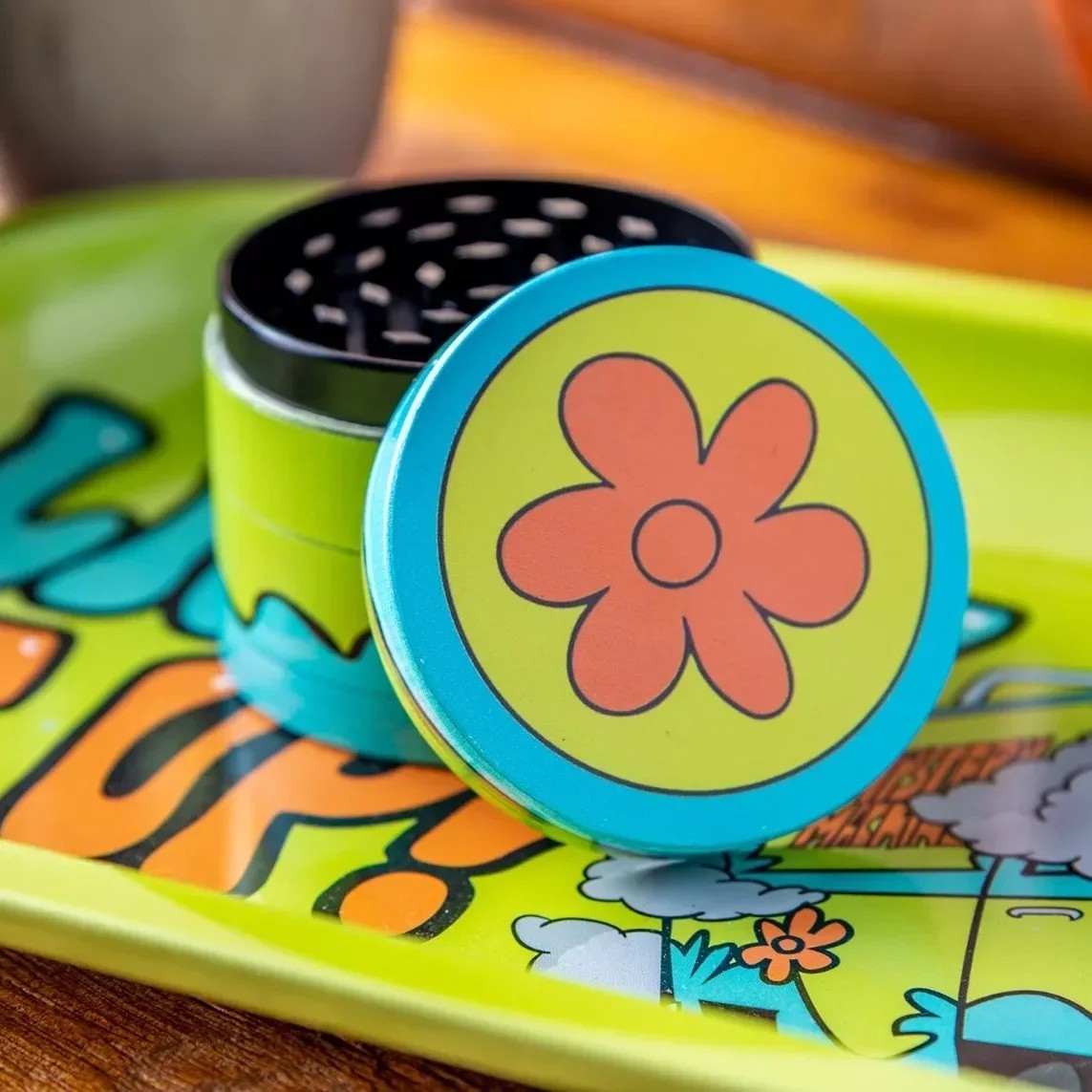 2 Pack Daisy Flower Rolling Tray and Herb Grinder Set