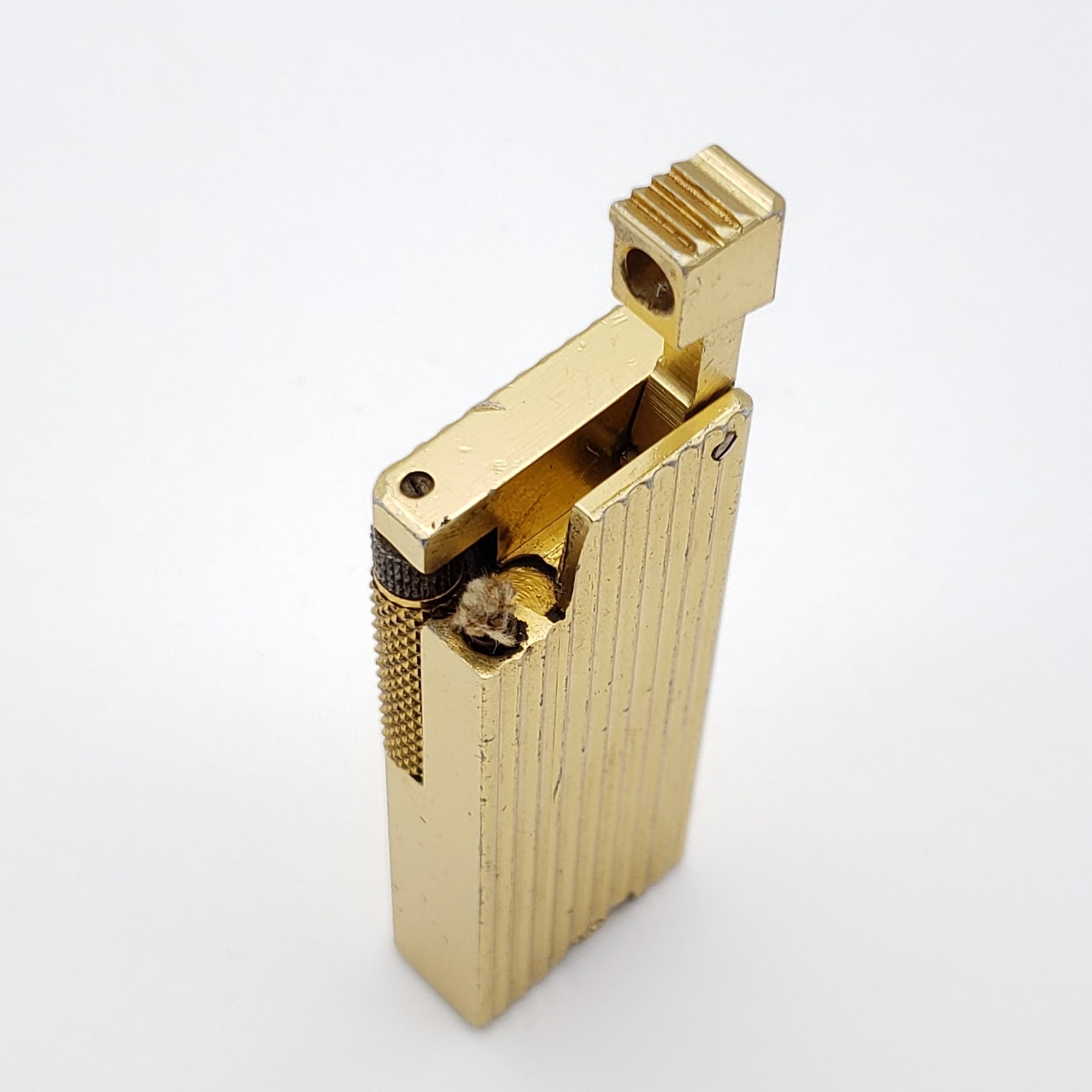 Vintage Penguin Cygnus Gold Ribbed Petrol Roller Lighter – Air-India 1950s
