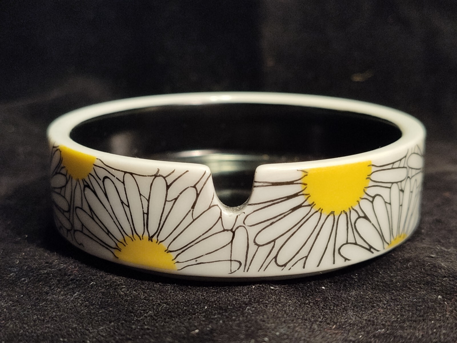 Vintage Flower Daisy Ceramic Ashtray 1970