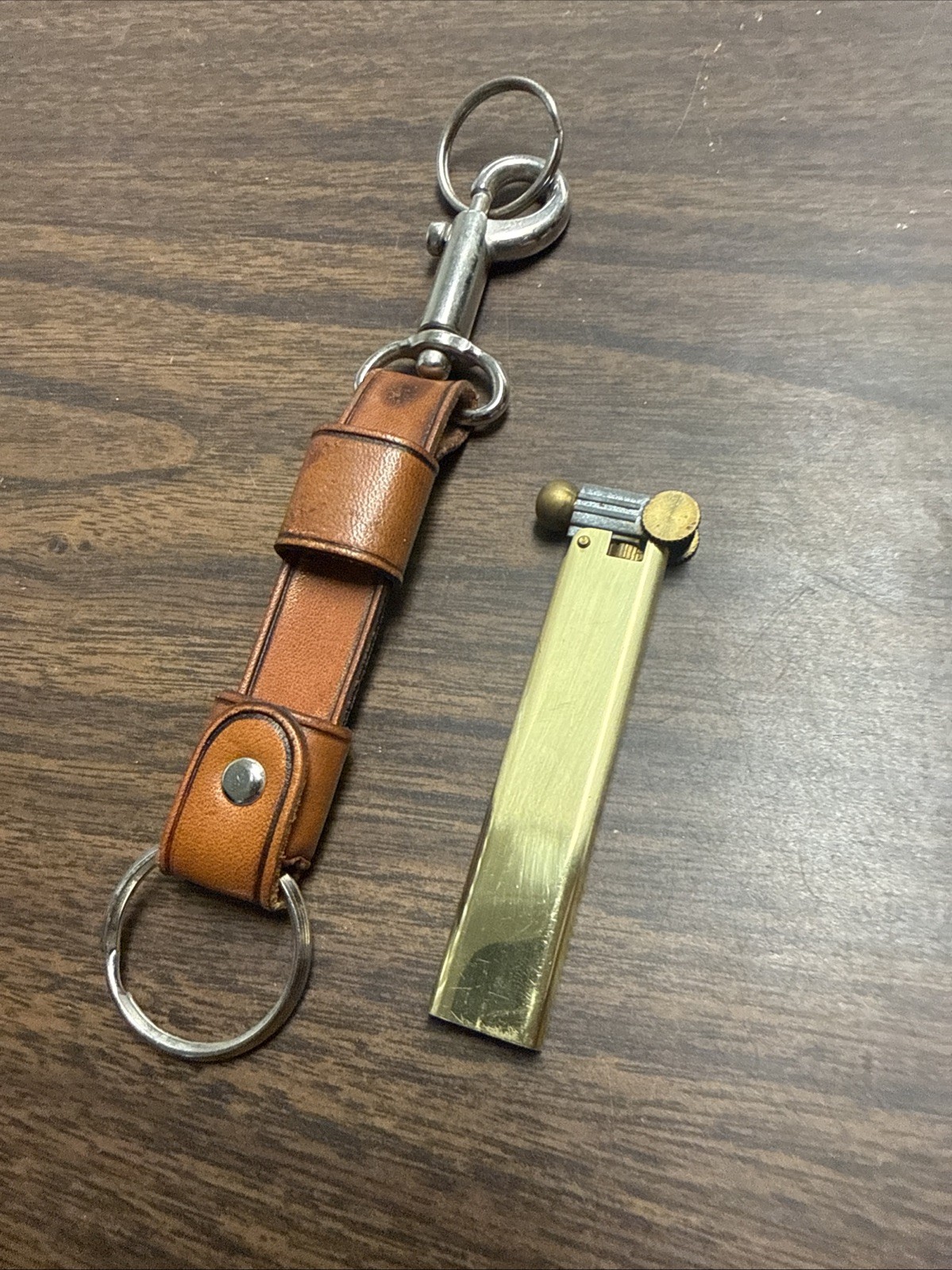 Vintage Penguin Cygnus Gold Tone Lighter with Leather Key Chain Holder Thin