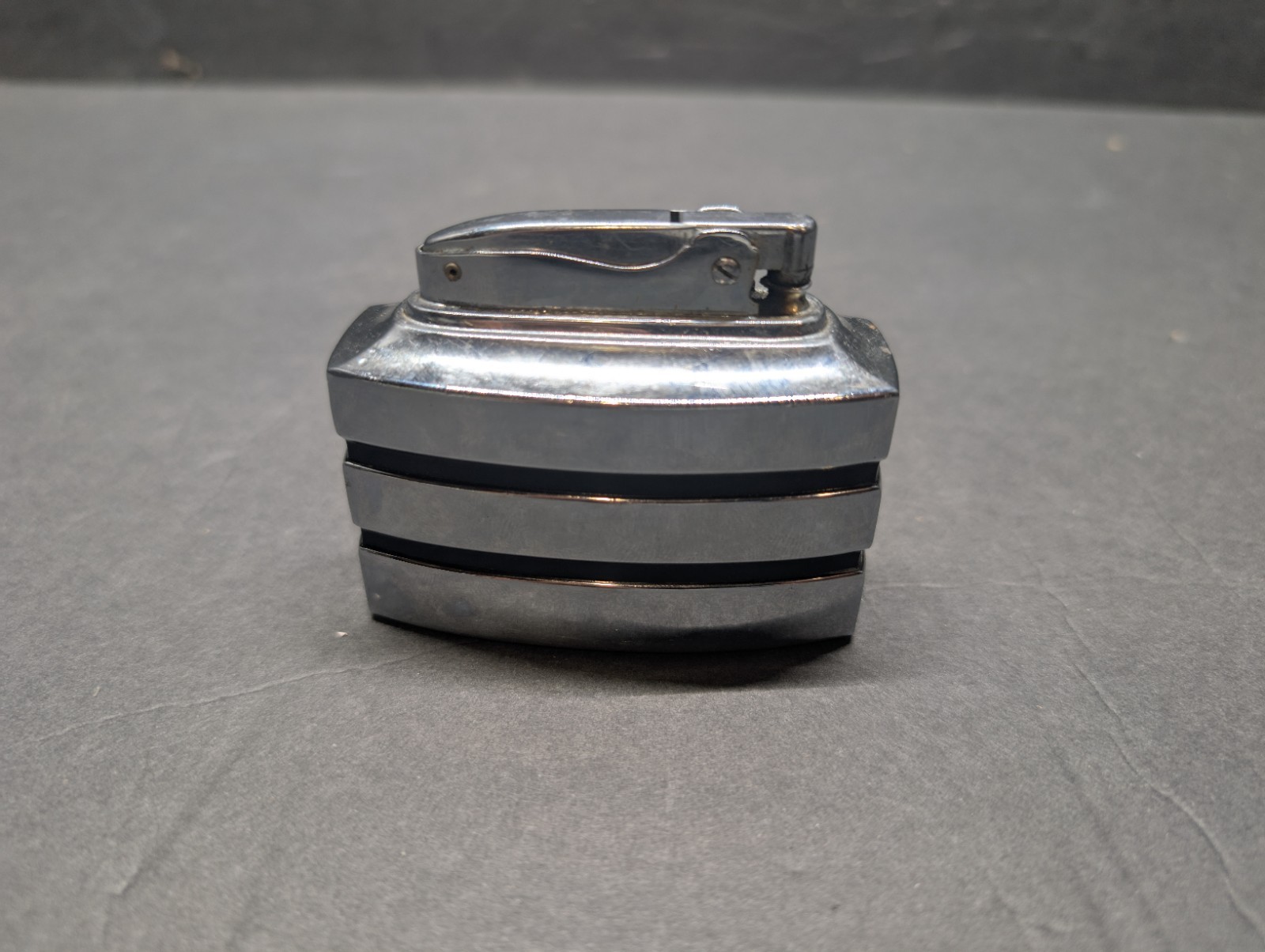 Vintage Lighter 1950s Ronson Table Desk Lighter Spartan Chrome & Black 3 x 2.5”