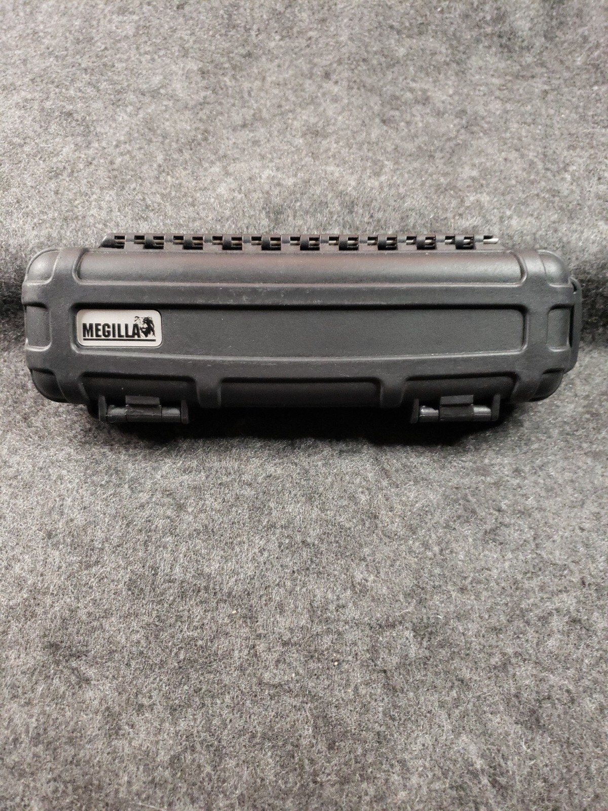 Megilla 2-ct Travel Humidor Excellent ……….. ………………..(C7B4)