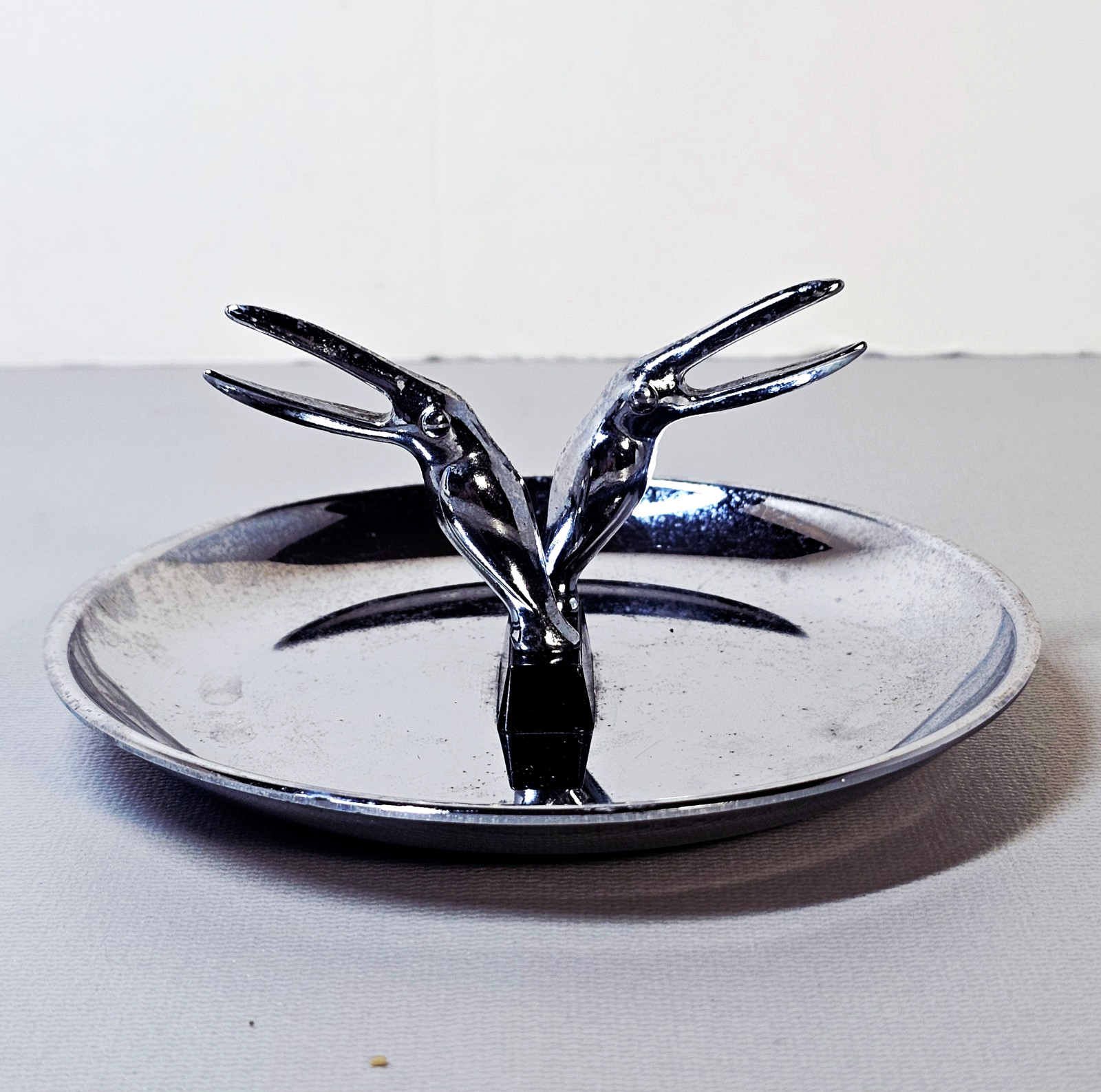 Hamilton Ashtray Toucan Penguin Pincherette Cigarette Holder Chrome Cork Bottom