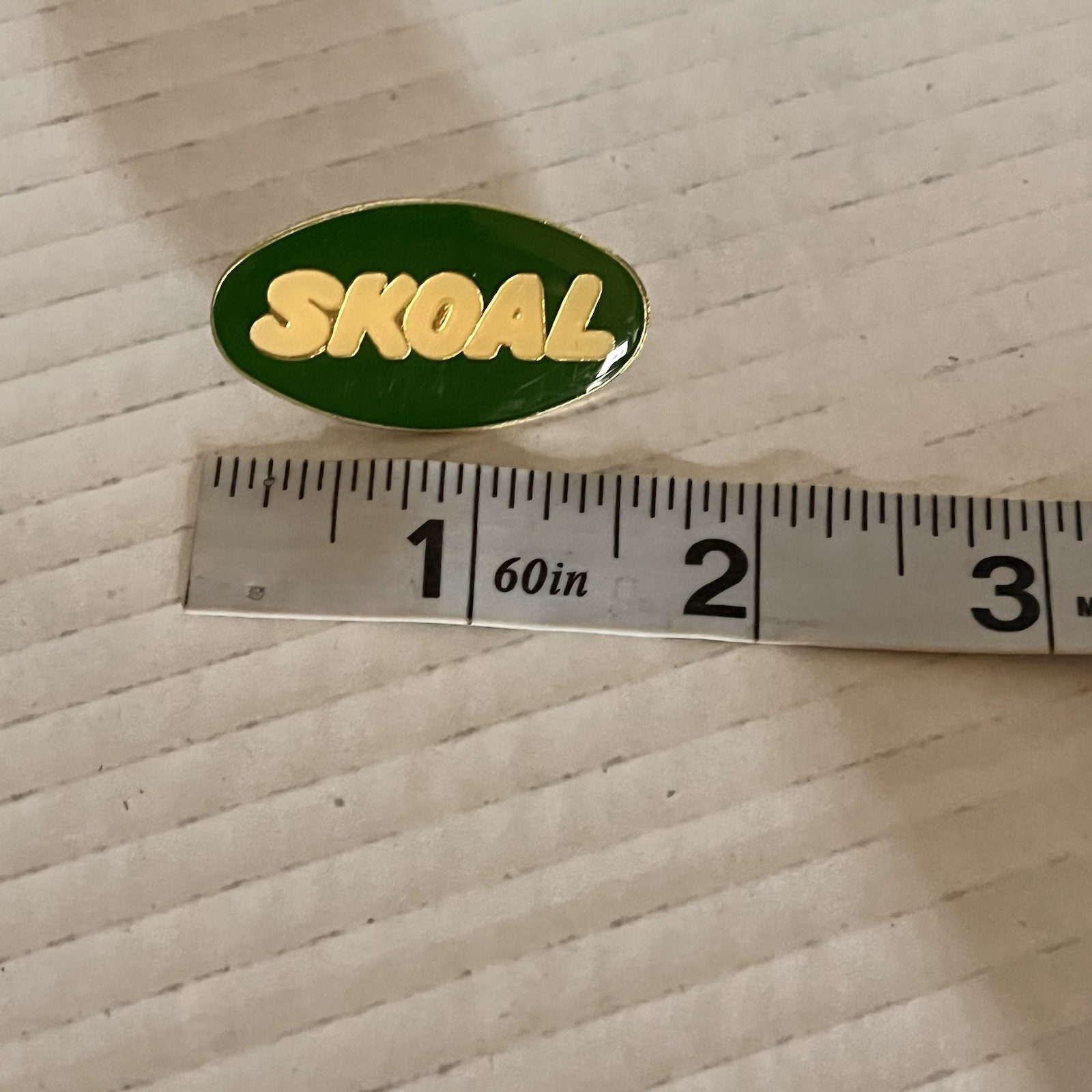 VTG Green Oval Skoal Chewing Tobacco Pin Pinback Lapel Hat Backpack Pin Tie Tack