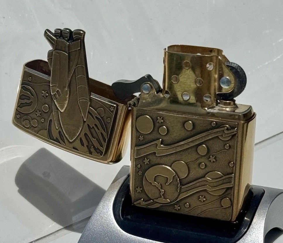 VTG 2000 Zippo Barrett Smythe Space Shuttle Surprise Trick Lighter Brass Unfired