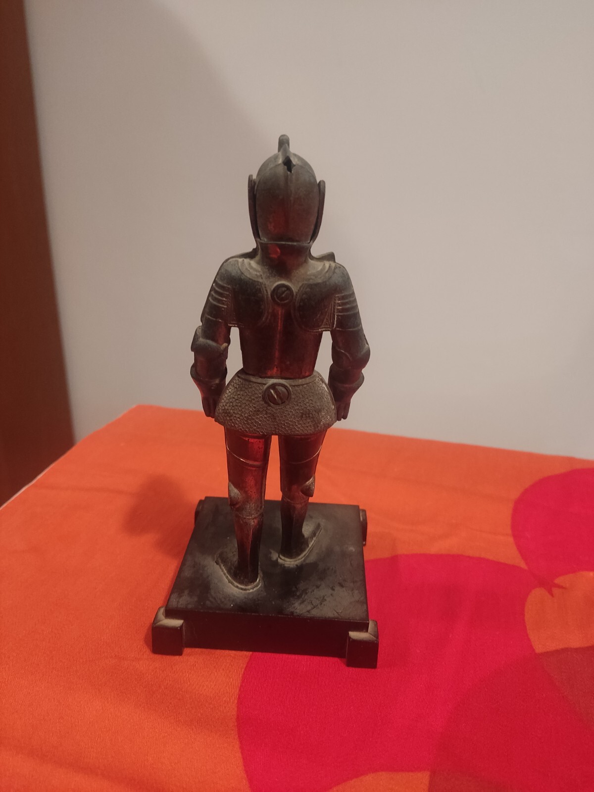 Vintage Weltzunder German Knight in Armor Shield Table Lighter Untested Used