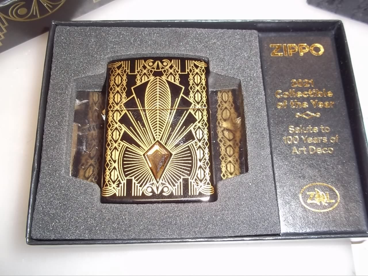 COLLECTIBLE OF THE YEAR GOLDEN SHADOW AMERICAS ZIPPO LIGHTER 2021 4358/5000