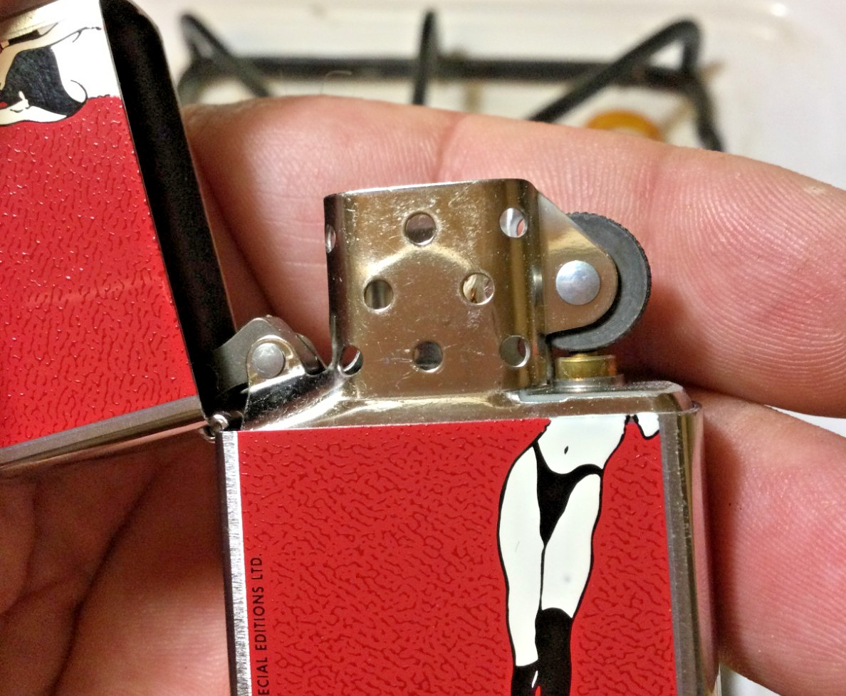 2000 Zippo “Babes Collection” lighter from the Playboy Art Archives series
