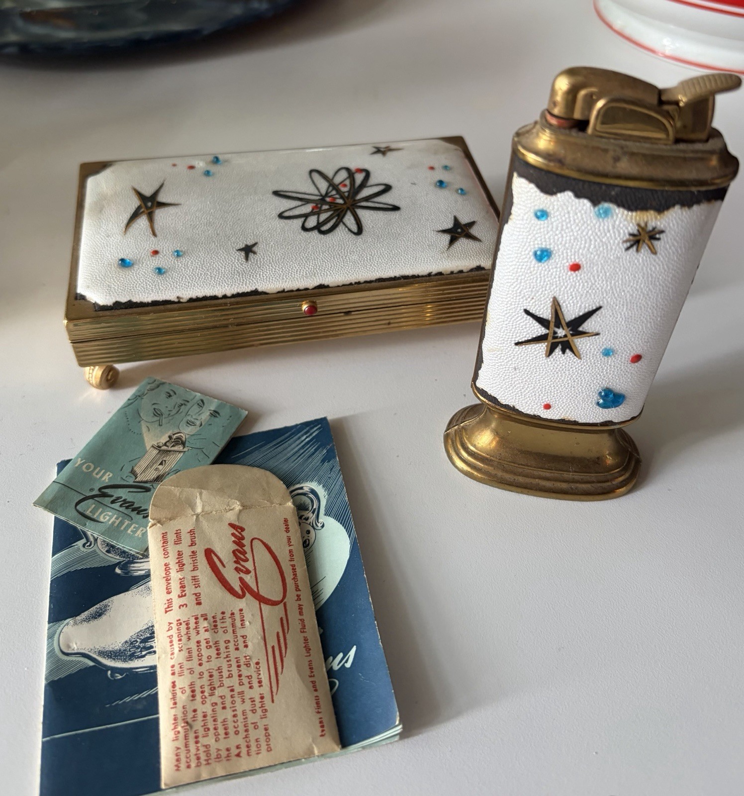 Evans Vintage Table Lighter & Cigarette Case White/Gold Atomic Starburst