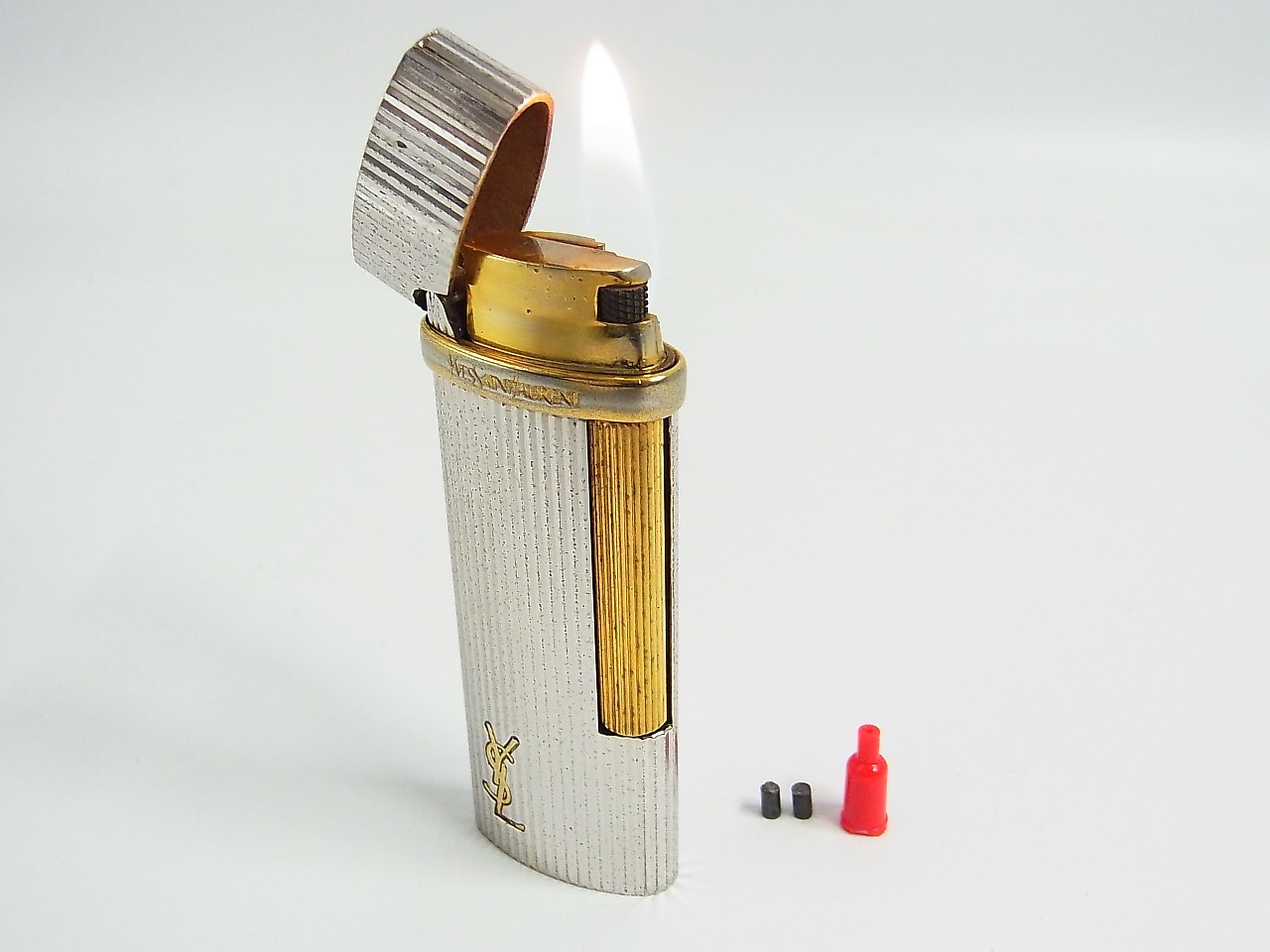 Working Yves Saint Laurent YSL Stripe Gas Lighter with 2pcs flint & adapter