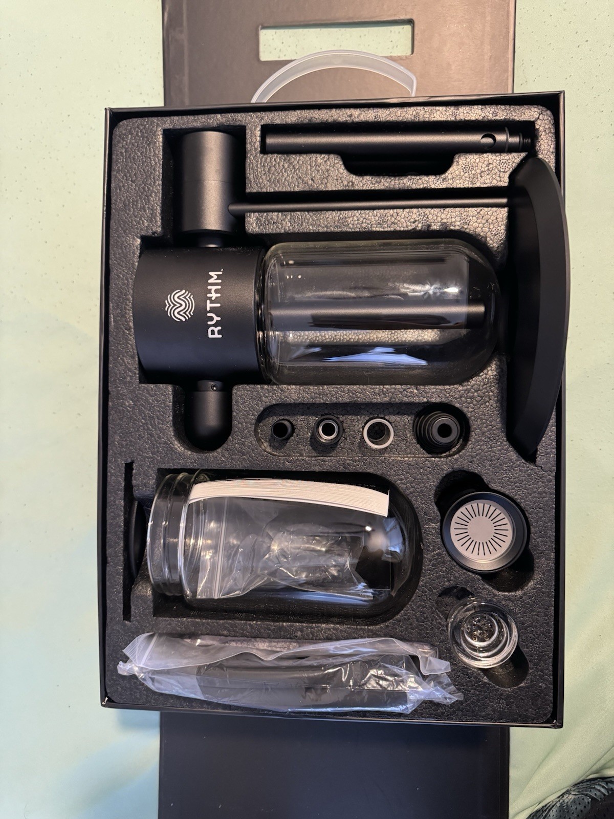 Stündenglass x Rythm Gravity Infuser Hookah FRIENDS & FAMILY LIMITED USED ONCE