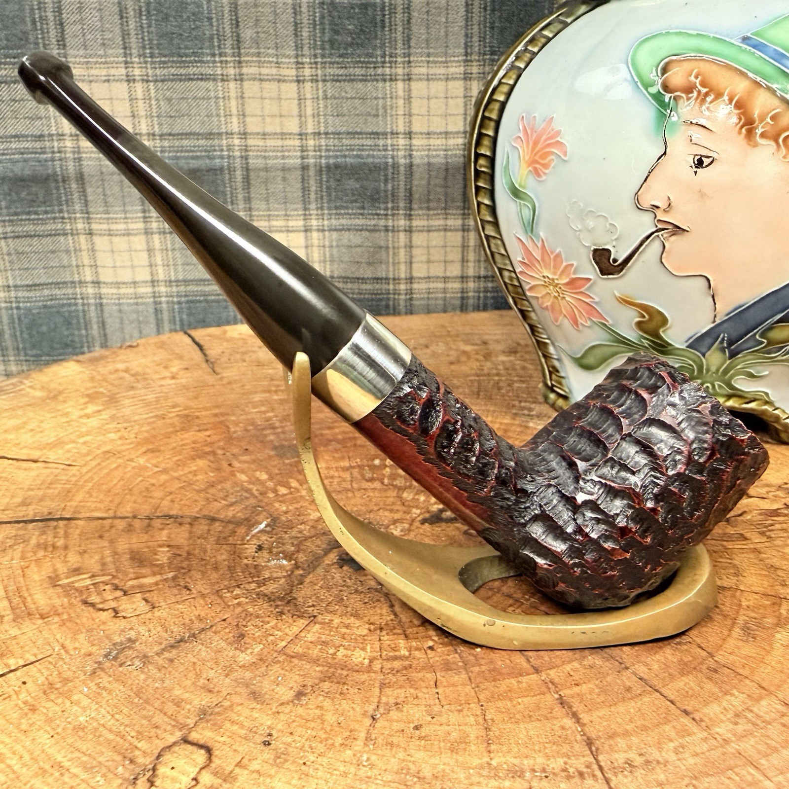 Peterson Donegal Rocky Fish Tail – X105 Billiard Estate Tobacco Pipe Fish Tail