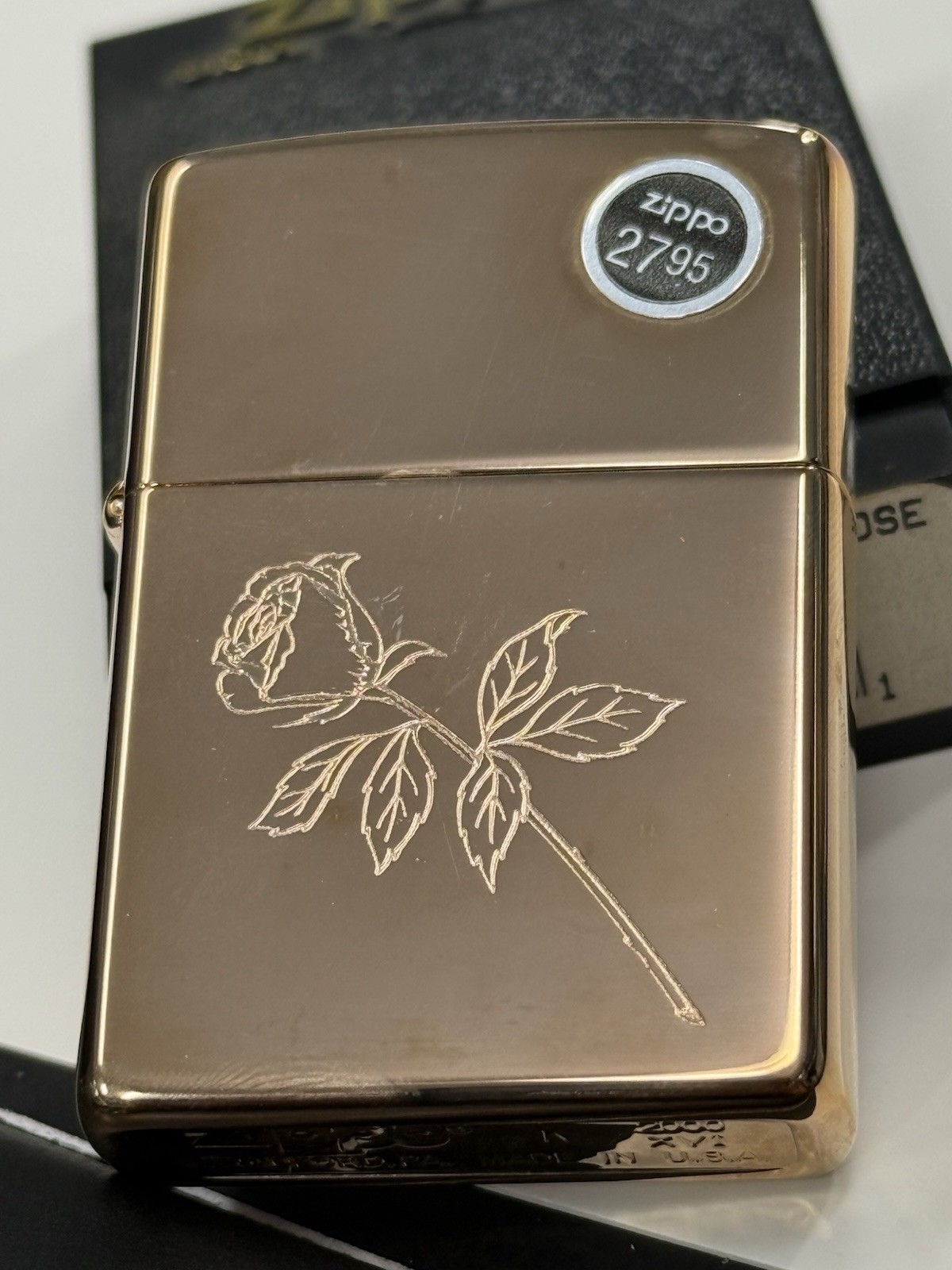 ZIPPO 2000 ROSE GOLD ENGRAVED ROSE LIGHTER SEALED IN BOX G151