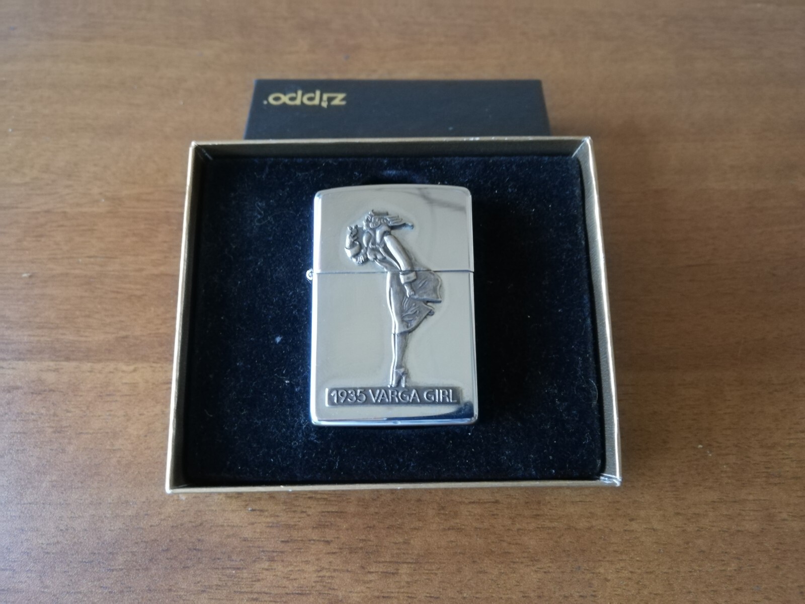 VTG RARE ZIPPO LIGHTER 1935 THE VARGA GIRL WINDY 1993 COTY LIMITED EDITION BOX