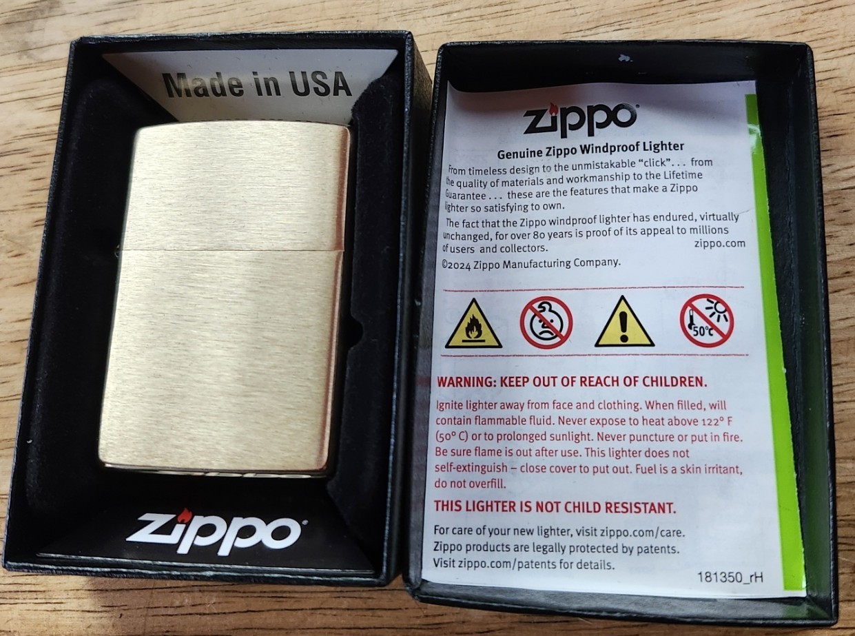 Zippo Lighter : Brushed Brass : Brand New in Box : Never Used : Zippo 204B