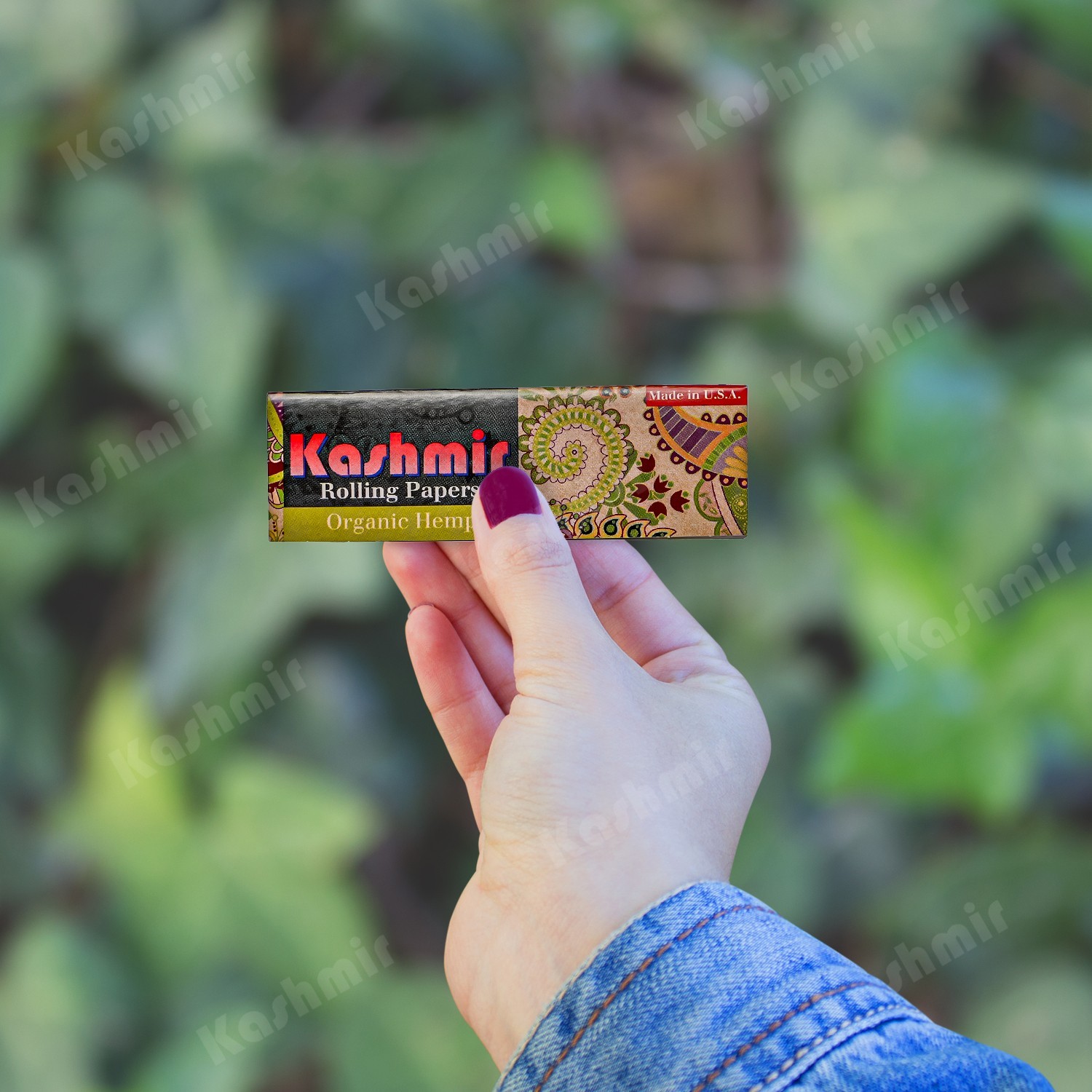 Organic Hemp Rolling Papers 1-1/4 Size 32 Leaves Per Pack (25 Pack box)