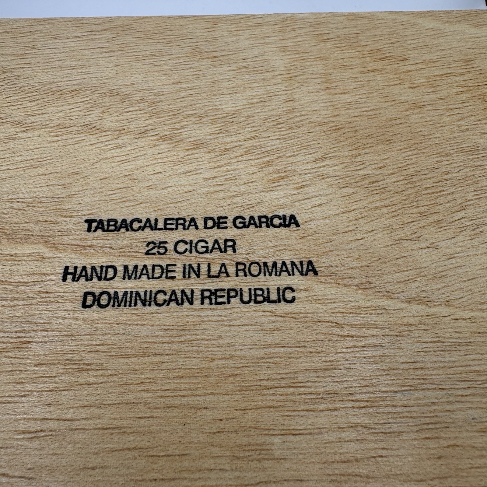 Onyx No. 646 Vintage Empty Cigar Wood Box Dominican Republic Dovetail Wooden