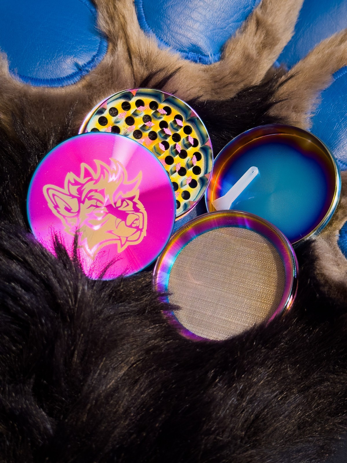 YEENVIBES Herb Tobacco Grinder 63mm w/ OG Kiwi logo UV-cured on pride zinc alloy