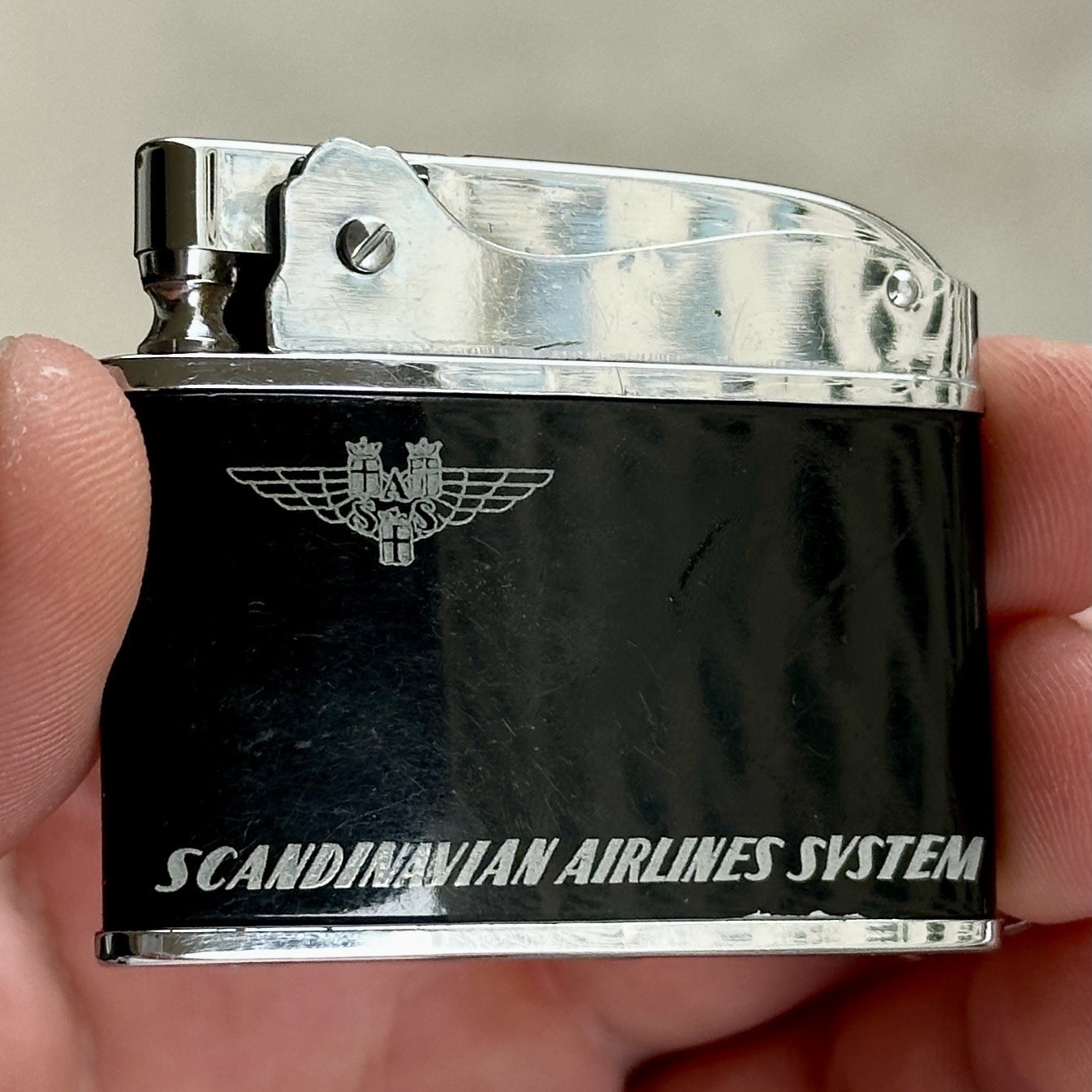 Scandinavian Airlines SAS Lighter Hamilton Deluxe Universal Geneve Polerouter