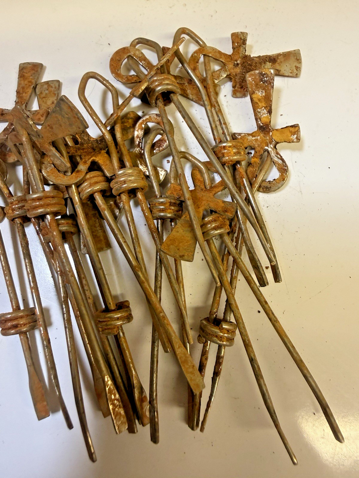 Vintage/Unused Lot of 30 Roach Clips Hippi Days 1970’s Rusty!!!