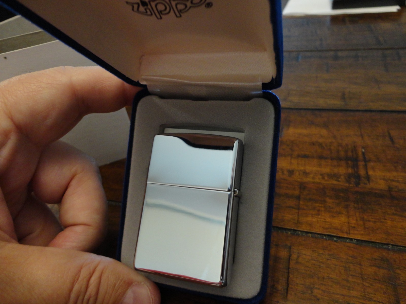 SOUTHWEST SERIES DESERT FLOWER #391 ZIPPO LIGHTER MINT IN BOX 1996