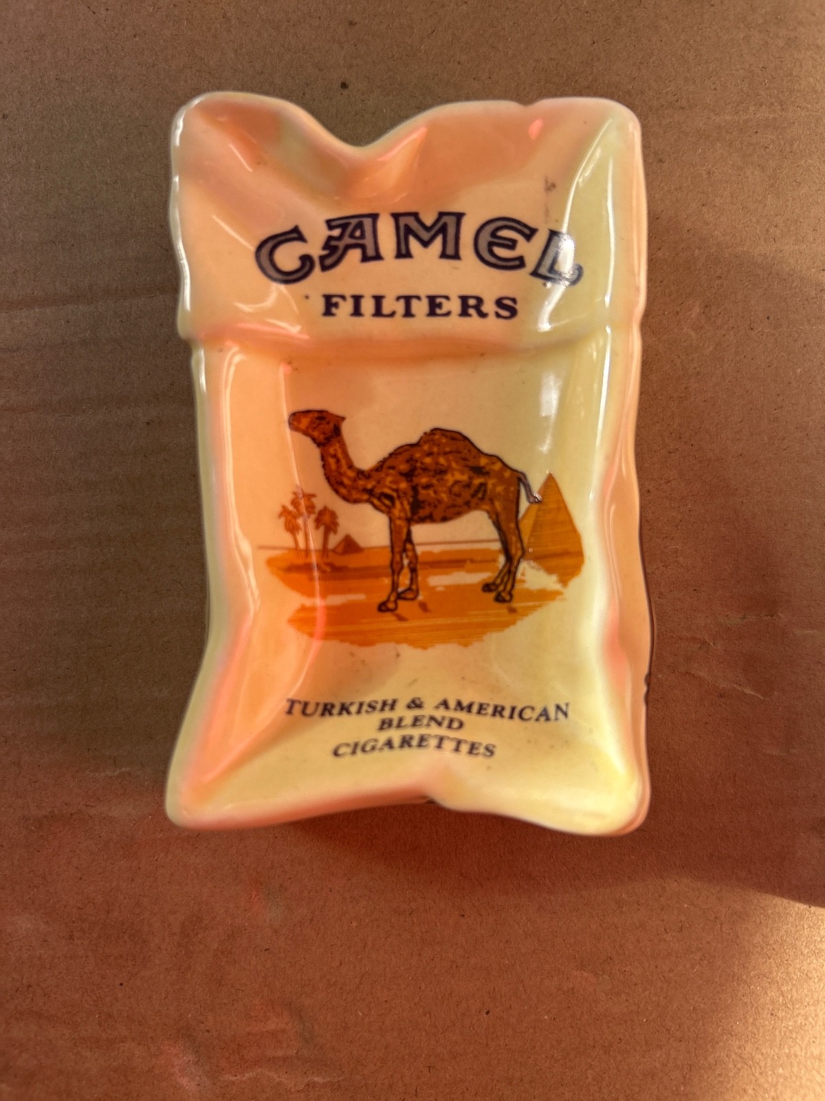 Vintage CAMEL Cigarettes CRUMPLED Crushed PACK Ceramic ASHTRAY 3.5″ × 2″ RARE