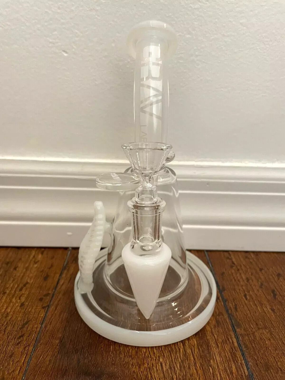 7.5″ GRAV White Glass Hookah Water Pipe Floating Perc 14mm Quality Glass