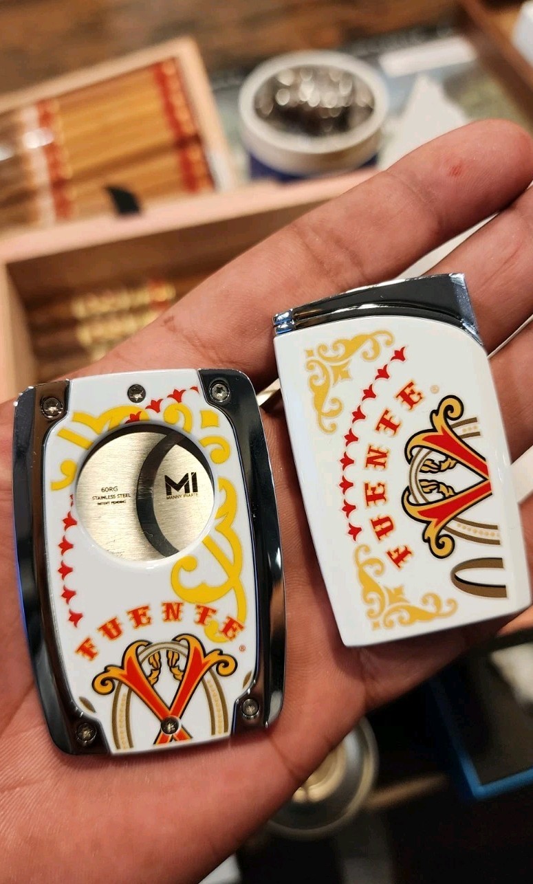 Opus X Society Arturo Fuente White Series Jet Flame Lighter And Matching Cutter