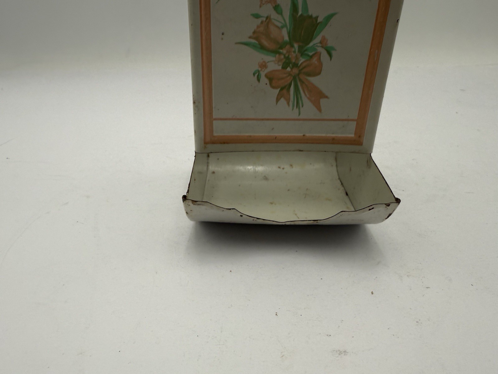 Vintage Tin Match Safe Box Holder Fireplace Kitchen Decor Flower L16