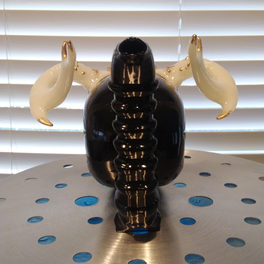 Skull Bong Bubbler – Glow in Dark Antlers – Deer King