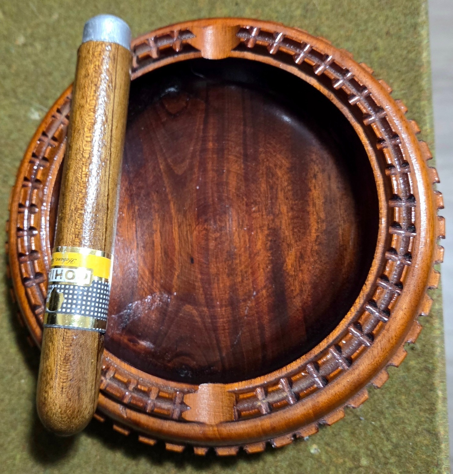 Vintage Handmade Carved Wooden Cigar Ashtray for Smoking Room Lounge COHIBA