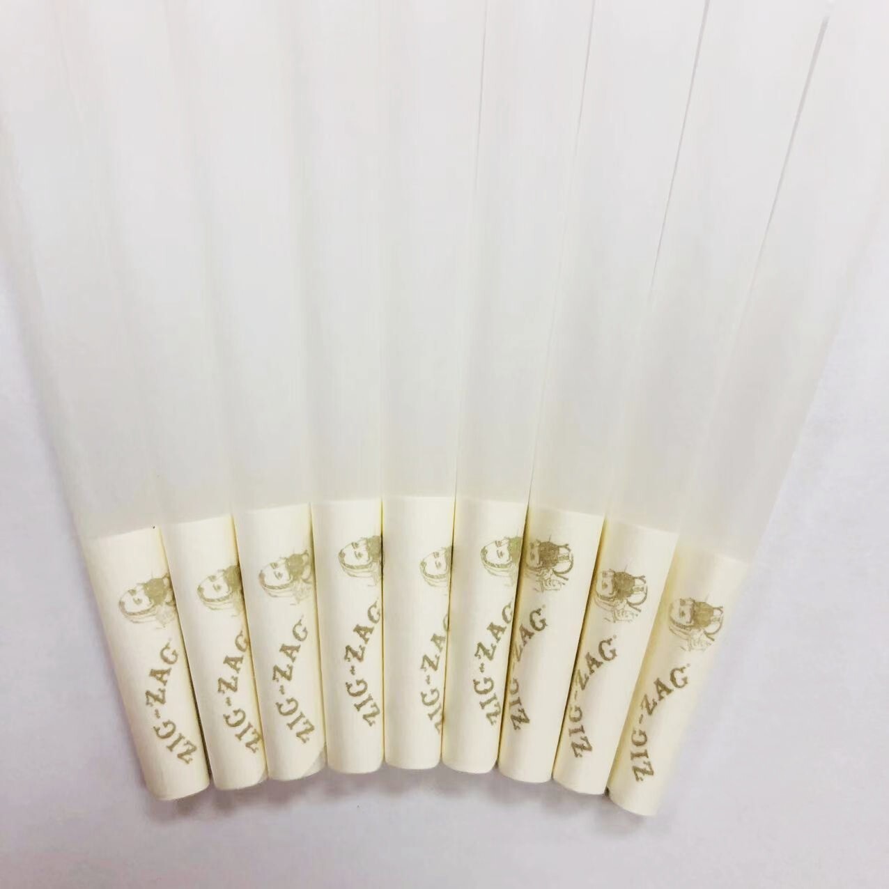 Zig-Zag® Ultra Thin Paper Cones 1 1/4 Size 200 Pack & Fast Shipping