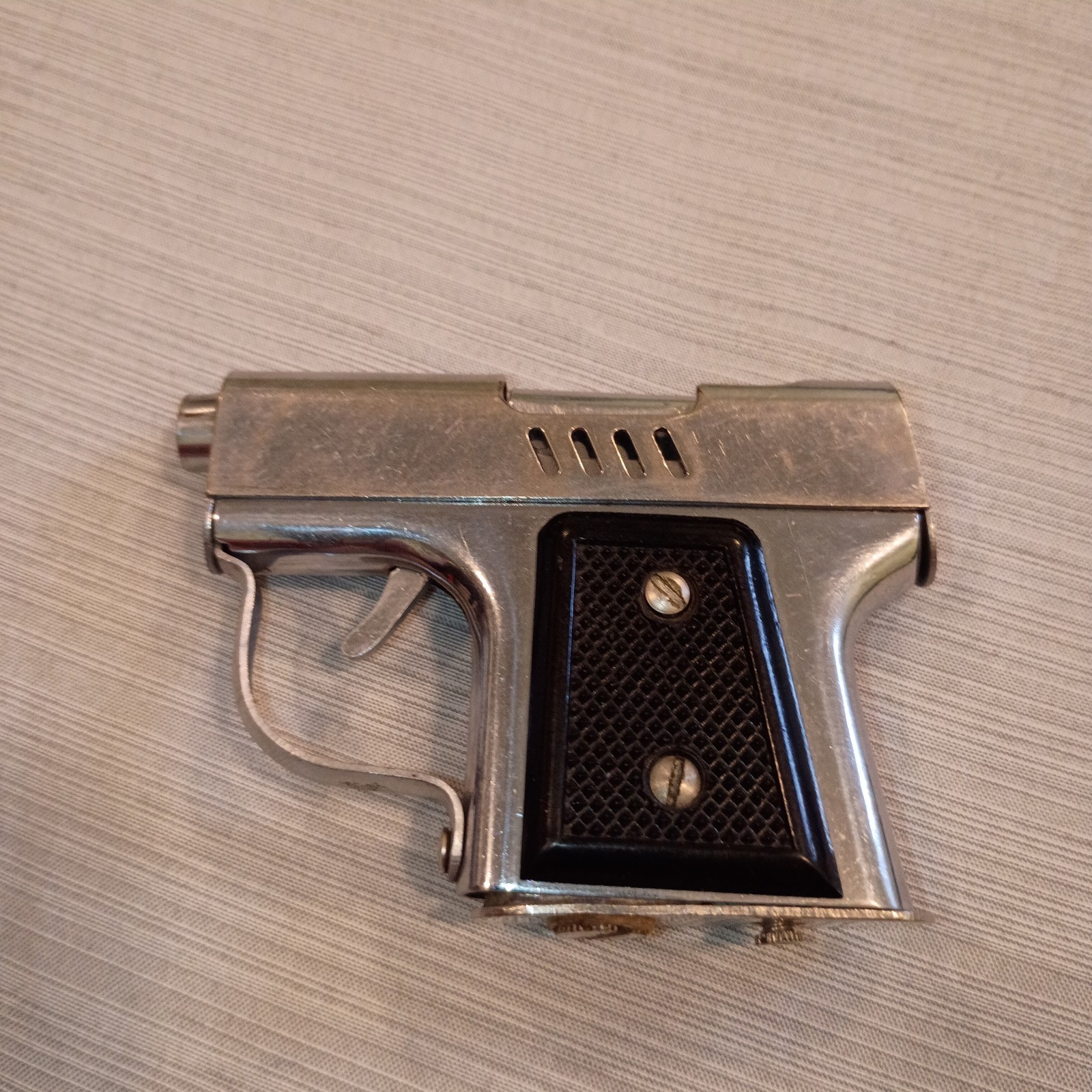 Vintage WW2 Made In Occupied Japan Pistol Gun Lighter – Needs Flint