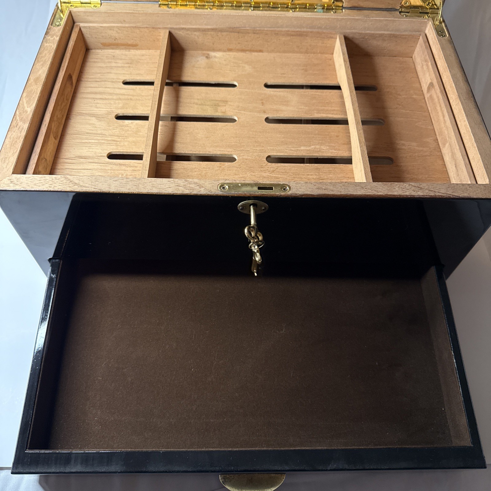 Cigar Humidor Supreme Limited Edition 2000