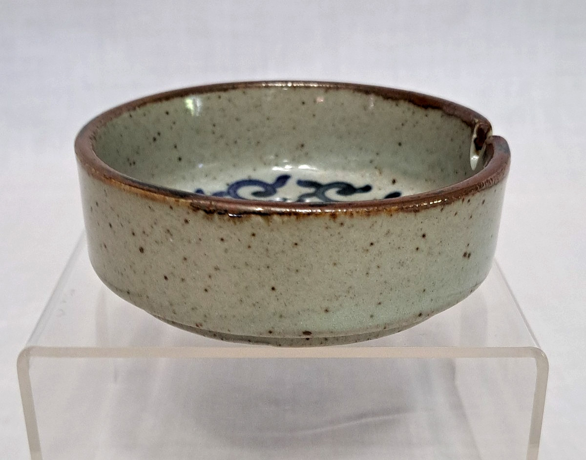 Vintage Otagiri OMC Japanese Glazed Stoneware Ashtray Speckled Beige Blue Floral
