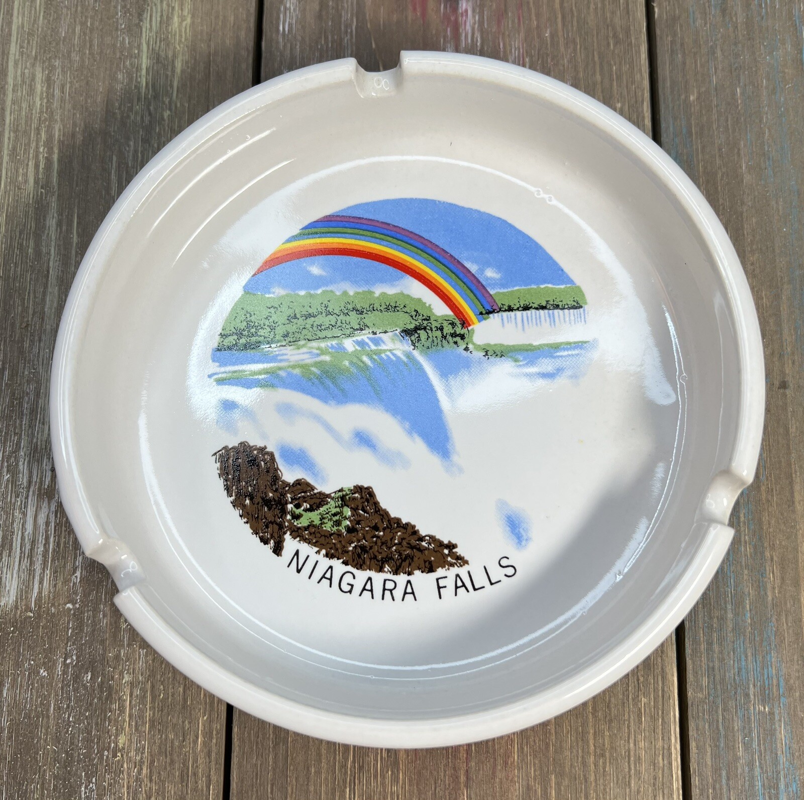 Vintage White Niagara Falls White Round Ashtray Canada United States Rainbow 5”