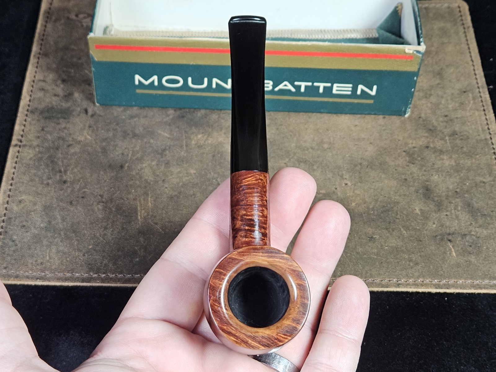 Mountbatten (Charatan second) 836 Smooth Pot w/ original box English Estate Pipe