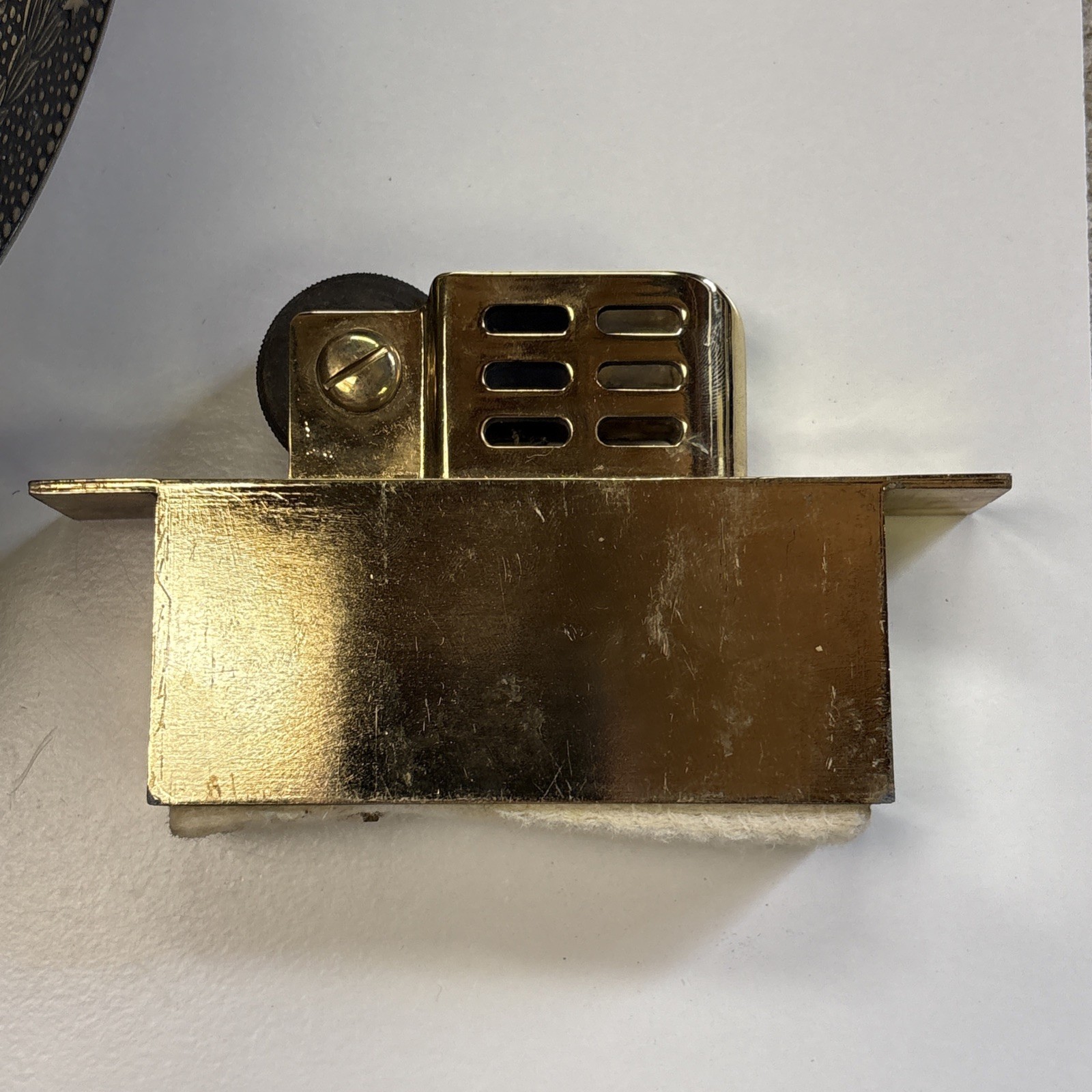 VINTAGE COIN TABLE LIGHTER “NIMUTUM” EAGLE AND MATRON HEAD-VERY GOOD-UNTESTED