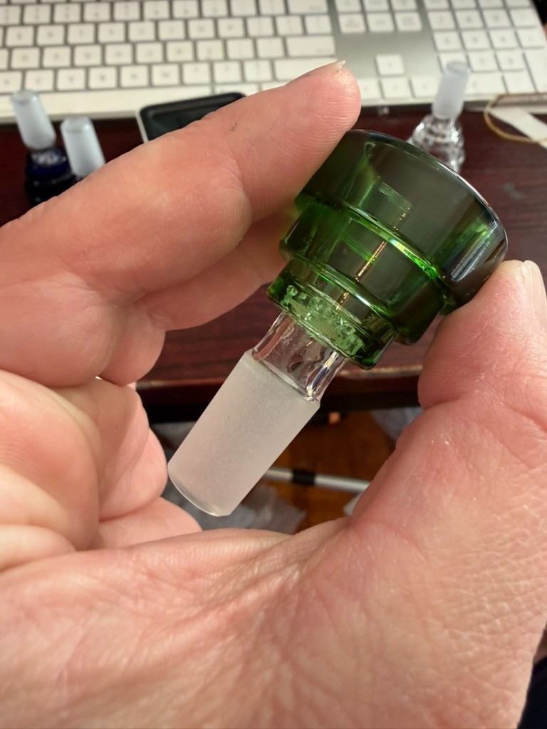 14mm Glass Bowl – Replacement part – Large Bowl – Bong Hookahs Built In Screen