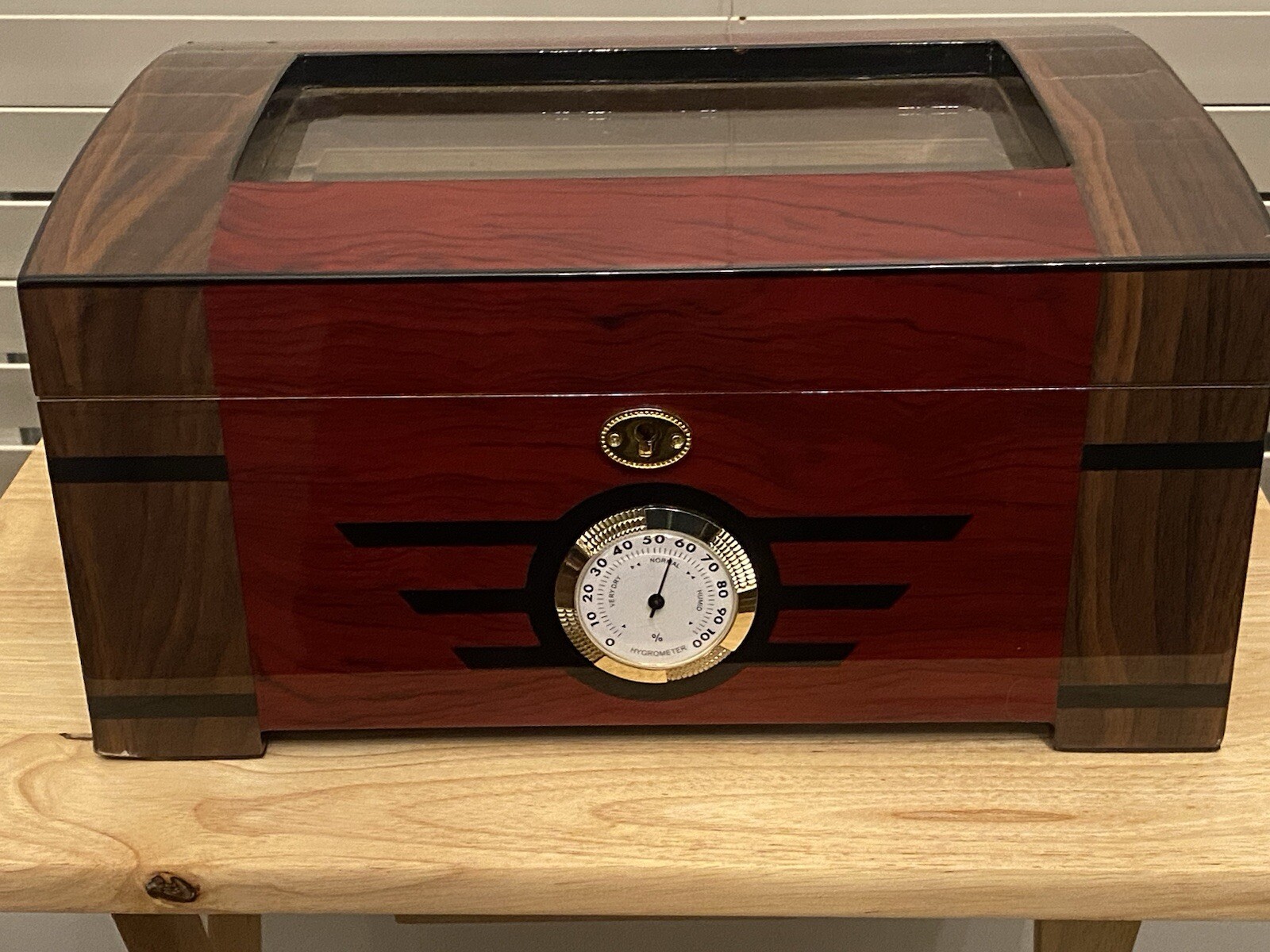 Commoda Desktop Cigar Humidor Glasstop Front Mount Hygrometer