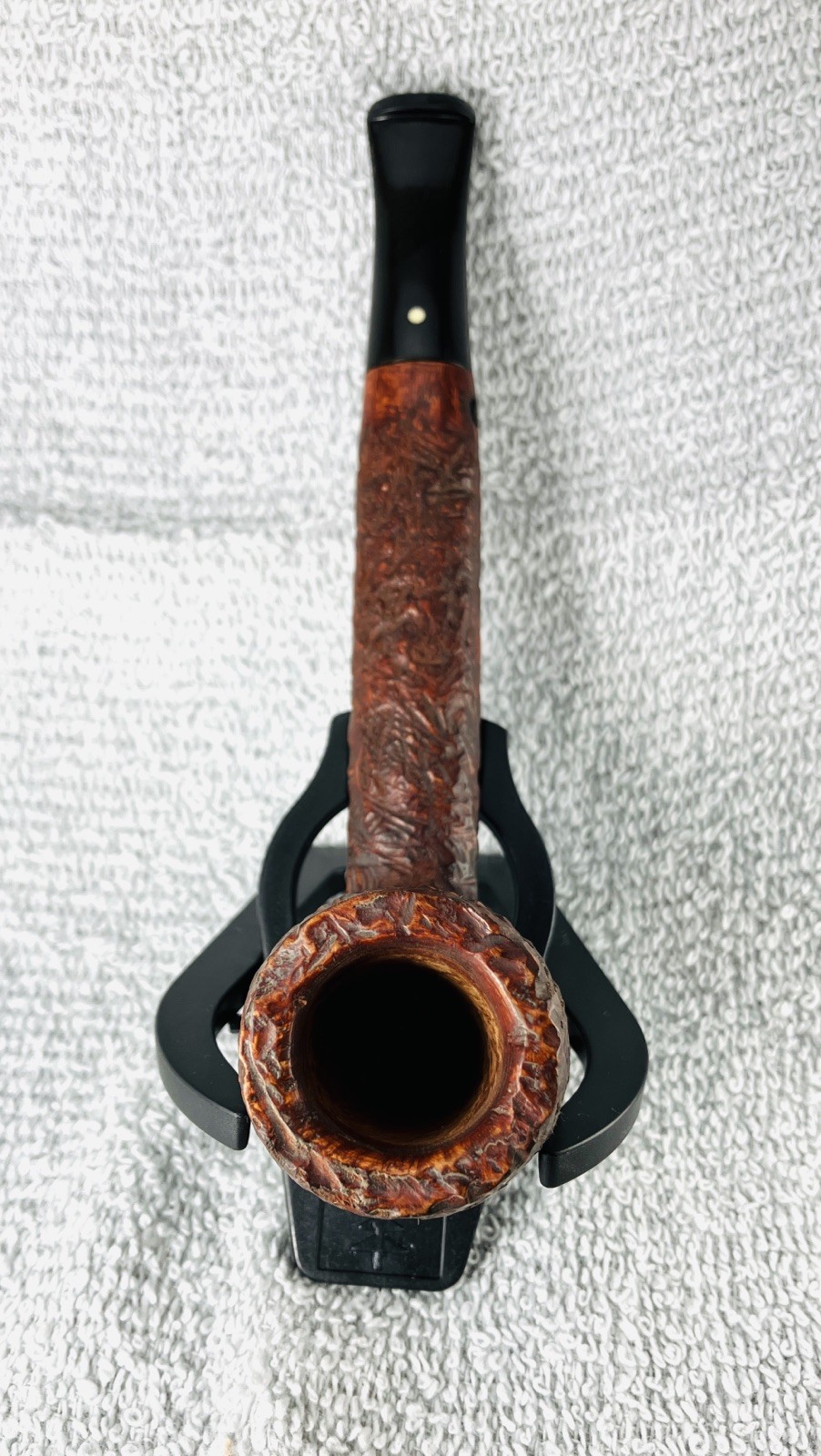 Carl Harris Made Bench Grade Rusticated Canadian Vulcanite Oval Tapered Stem Dot