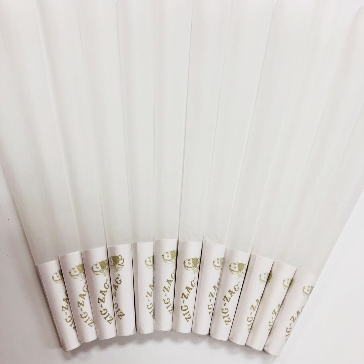 Zig-Zag® Ultra Thin Paper Cones King Size 100 Pack & Tube Free US