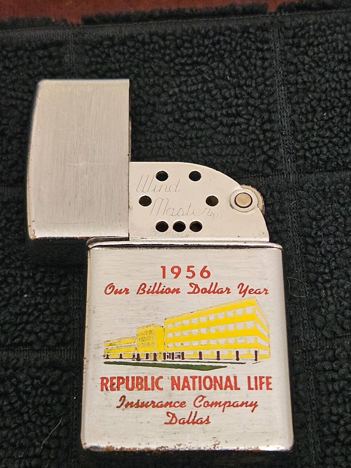 Vintage Republic National Life Rememberance Brown & Bigelow lighter – 1956