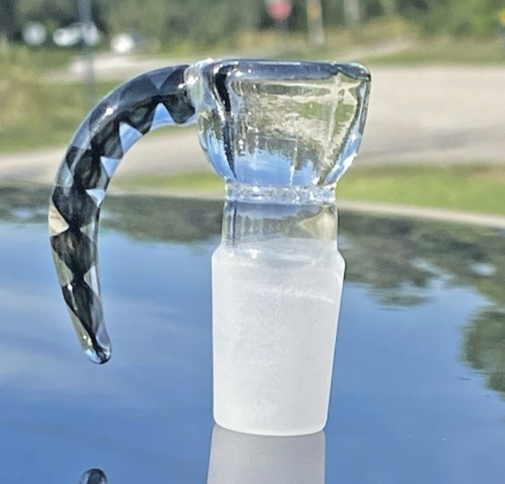 Awesome! 18mm Horned 7-Hole Built in Screen Thick Borosilicate Glass Slide Bowl