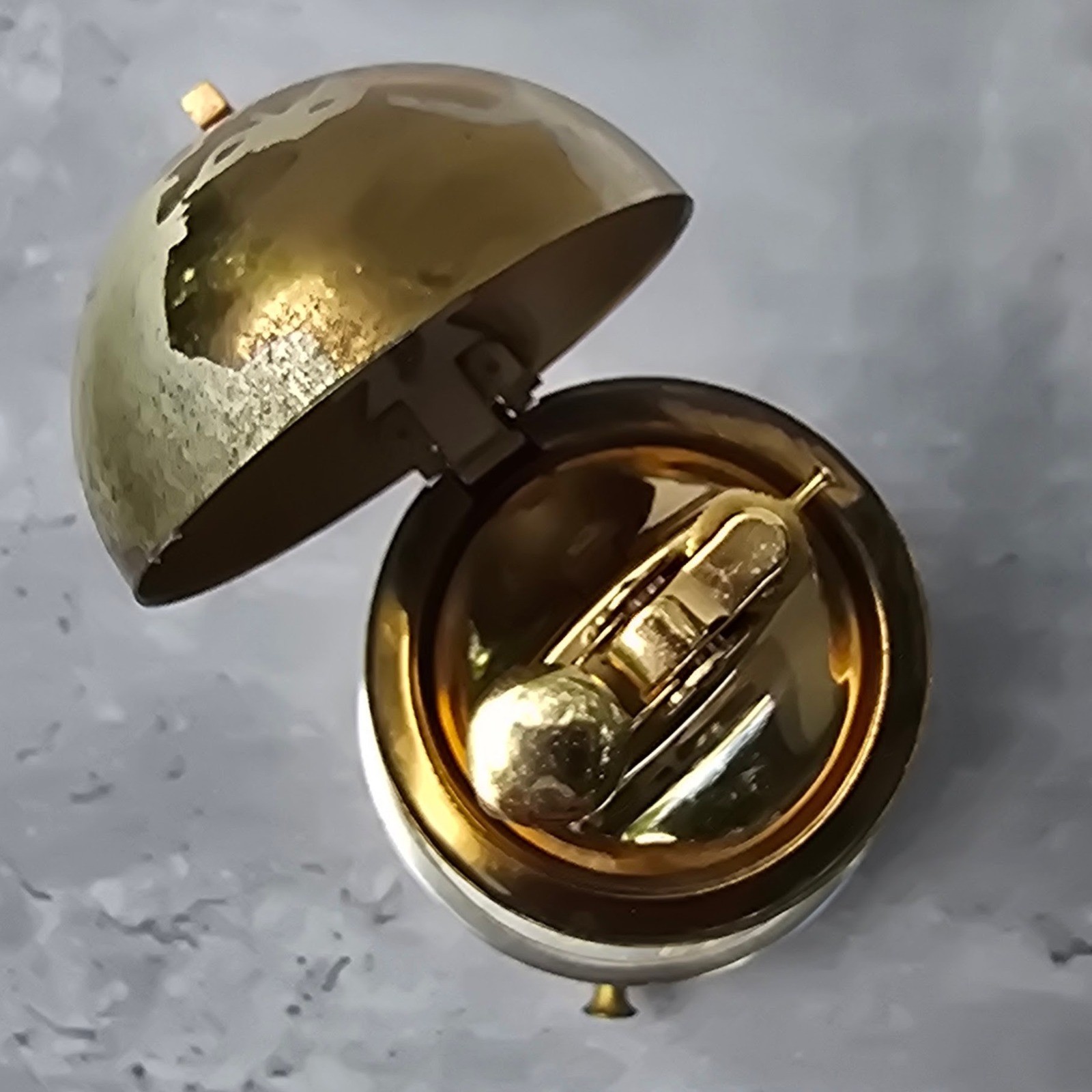 Vintage Globe MCM Table Lighter Mid Century Modern Gold Silver Tone Metal READ