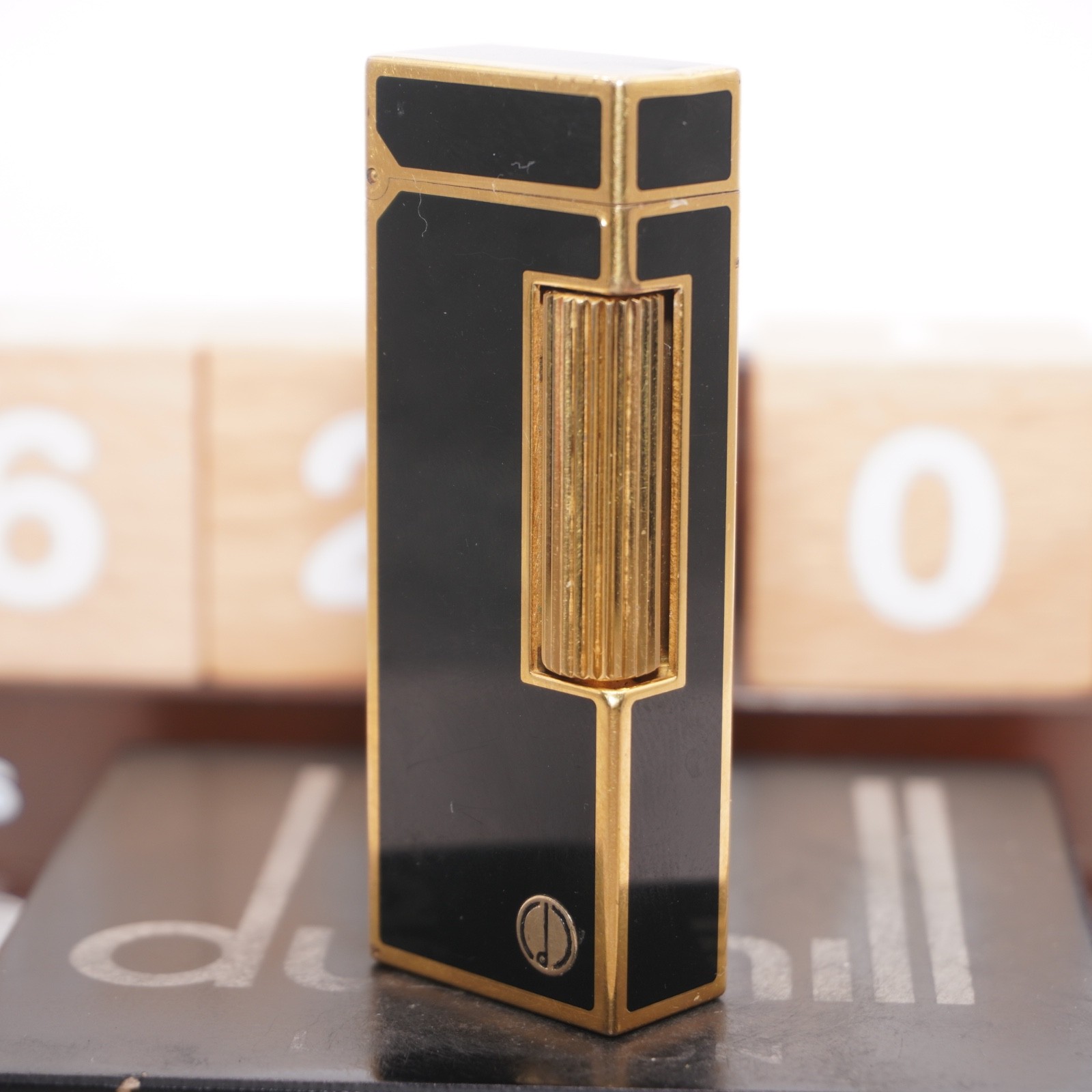 With D Mark Dunhill Lighter Gold/Black_Ultrasonically Cleaned_WORKING_B