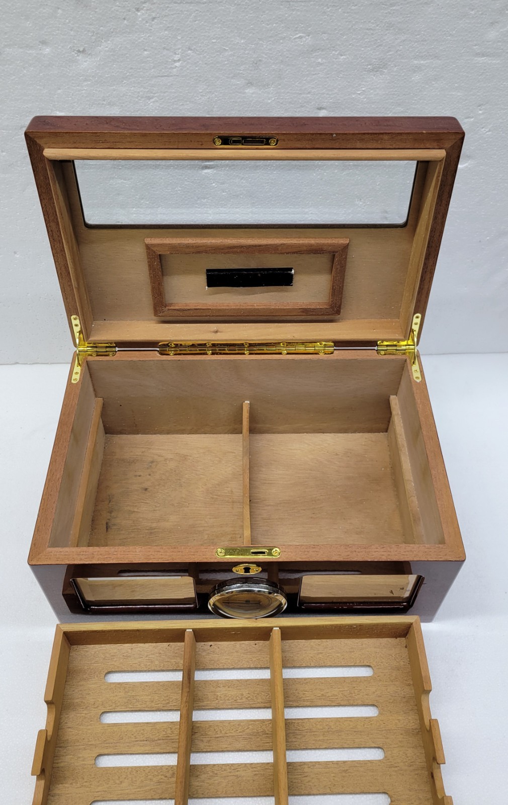 High-Gloss Cherrywood, Cedar Lining, Glass Top Cigar Humidor For 120 Cigars