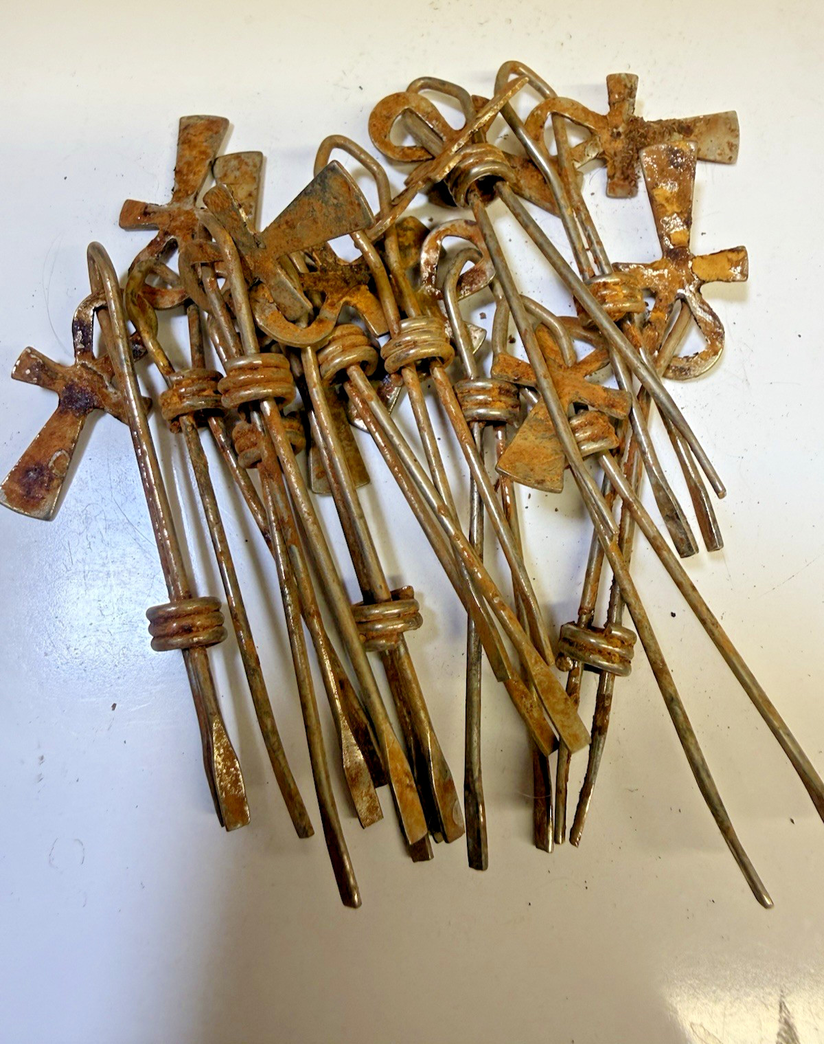 Vintage/Unused Lot of 30 Roach Clips Hippi Days 1970’s Rusty!!!
